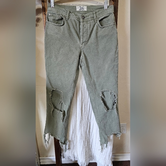 We The Free Distressed Maggie Jeans - Picture 6 of 12